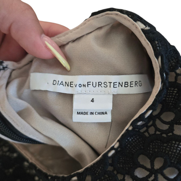 DVF Cindy Top Acorn Lace Black/Nude Size: 4 - Picture 2 of 4